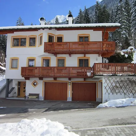 Haus Ferchl Apartment *